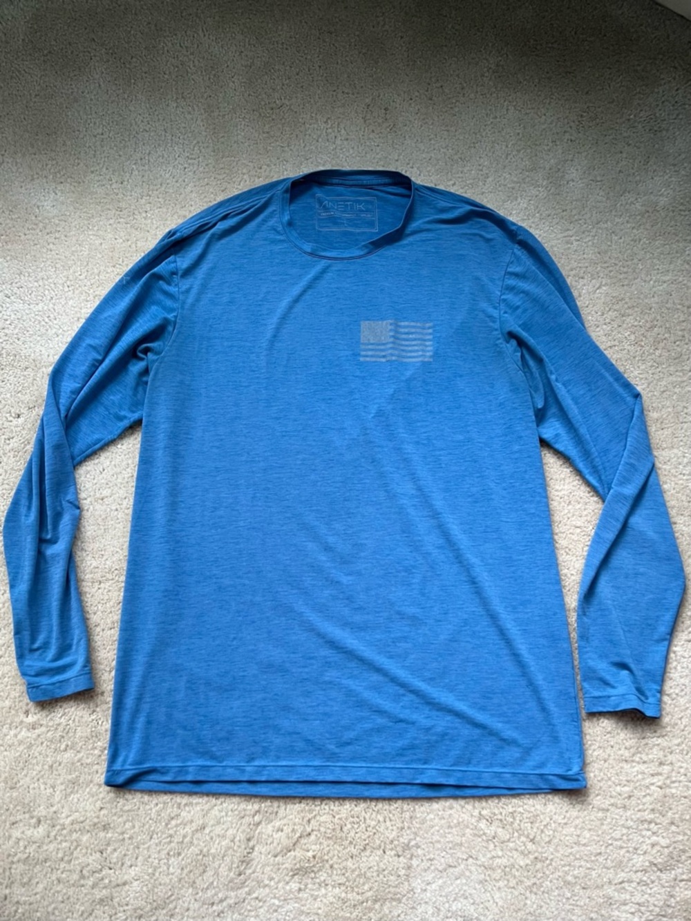 Anetik Men’s Blue UPF 30+ Performance Long Sleeve Shirt w/ Flag - Size L - GUC